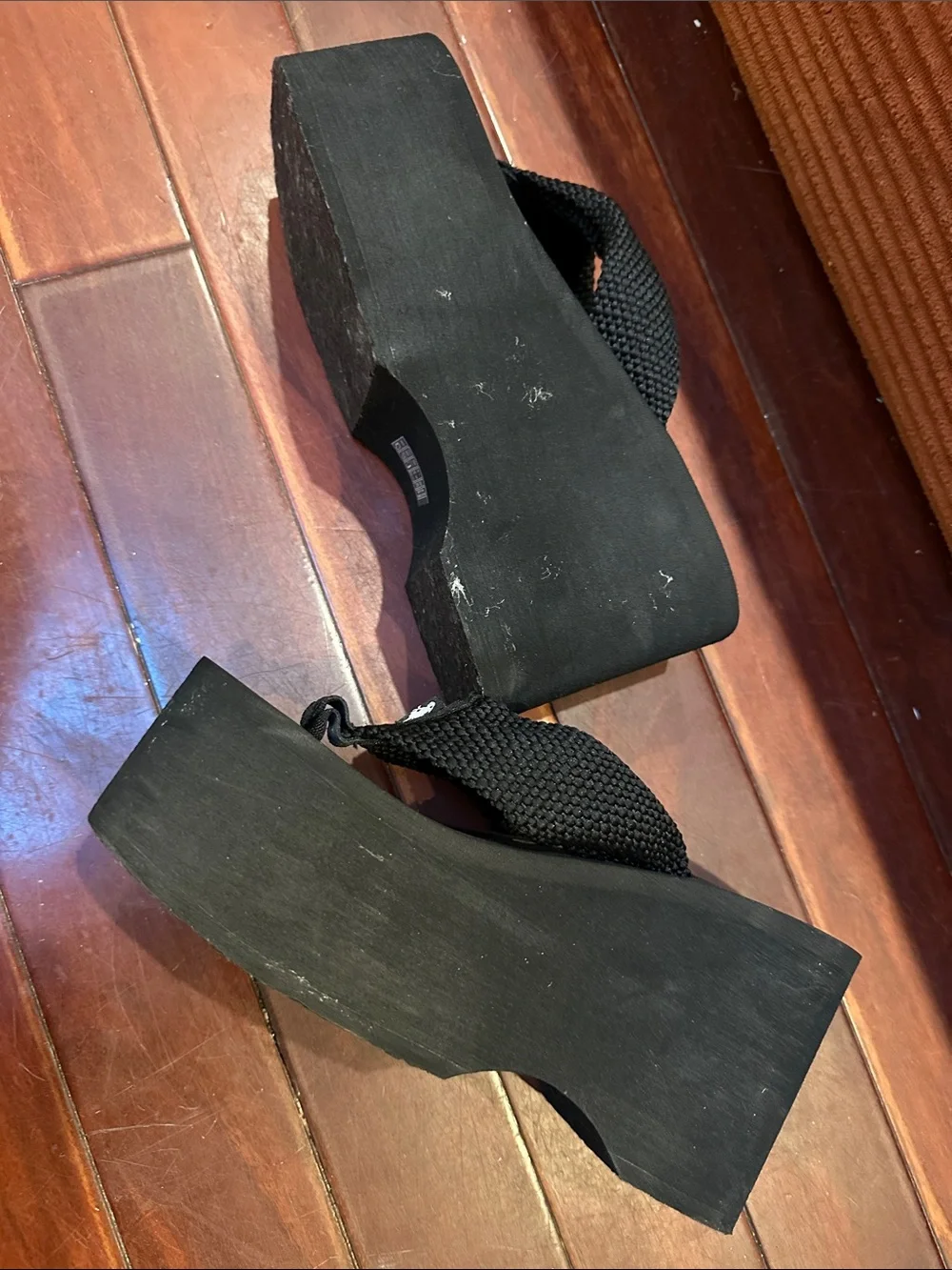 Rocket dog platform sandals